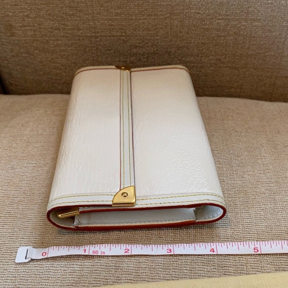 Louis Vuitton Suhali Porte Tresor Wallet - Picture 8 of 16